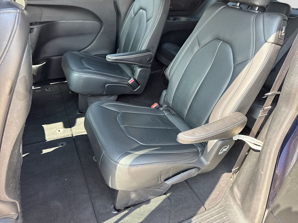 Thumbnail: 2018 Chrysler Pacifica - 23