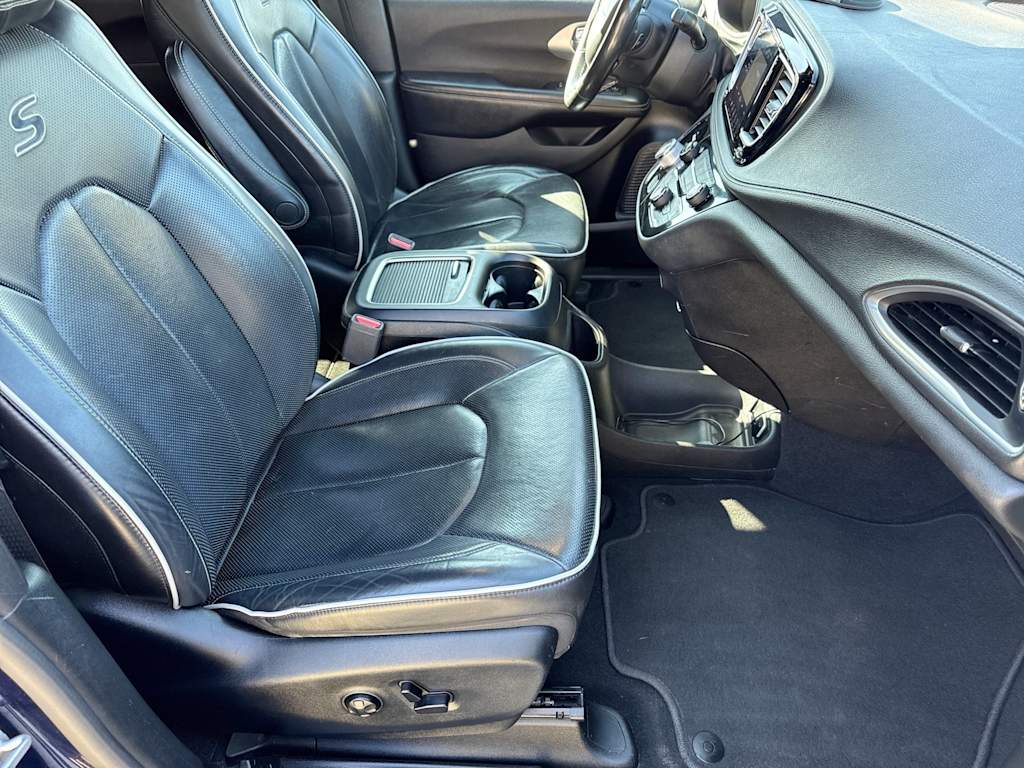 Thumbnail: 2019 Chrysler Pacifica - 29