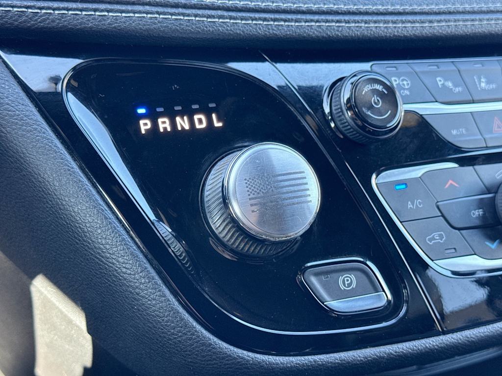 Thumbnail: 2019 Chrysler Pacifica - 15