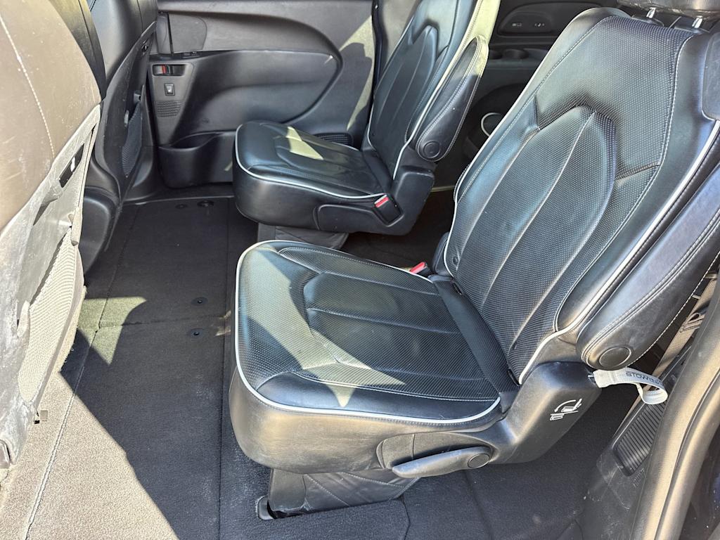 Thumbnail: 2019 Chrysler Pacifica - 12