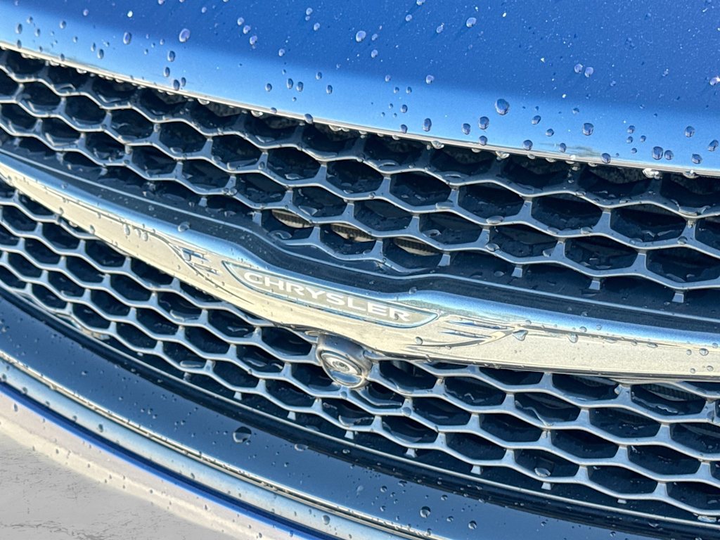 Thumbnail: 2019 Chrysler Pacifica - 7