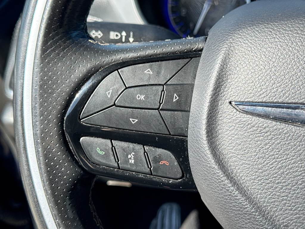 Thumbnail: 2019 Chrysler Pacifica - 30