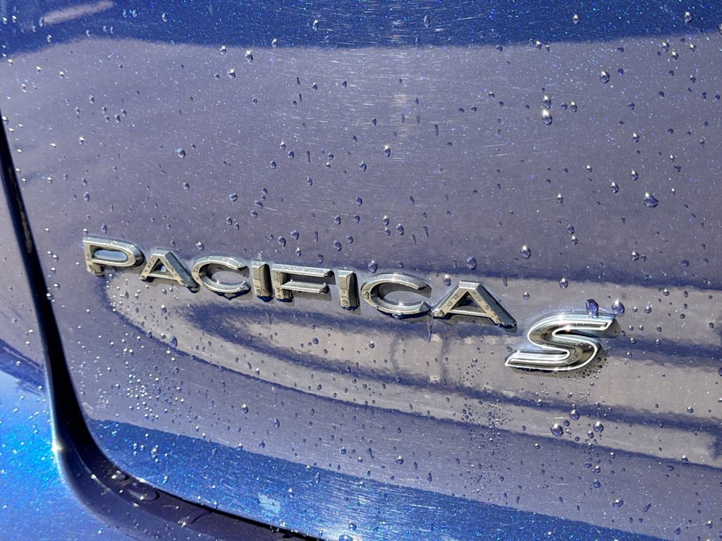 Thumbnail: 2019 Chrysler Pacifica - 24