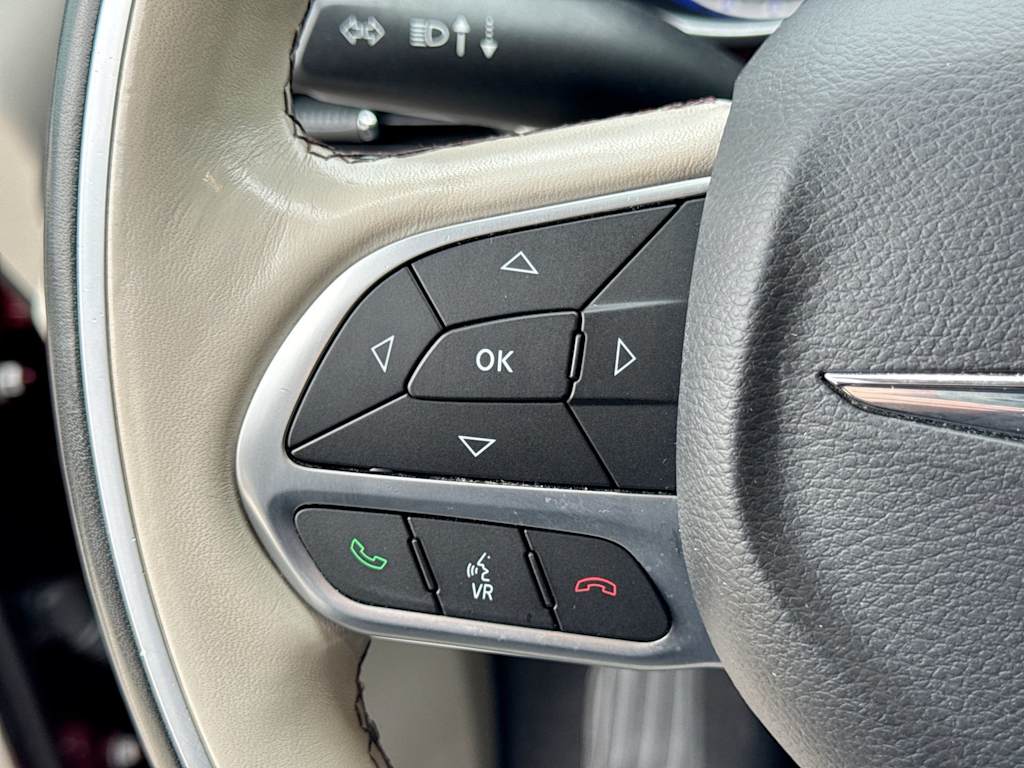 Thumbnail: 2020 Chrysler Pacifica - 28