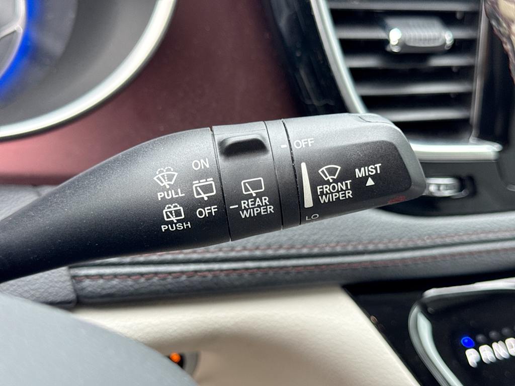 Thumbnail: 2020 Chrysler Pacifica - 30