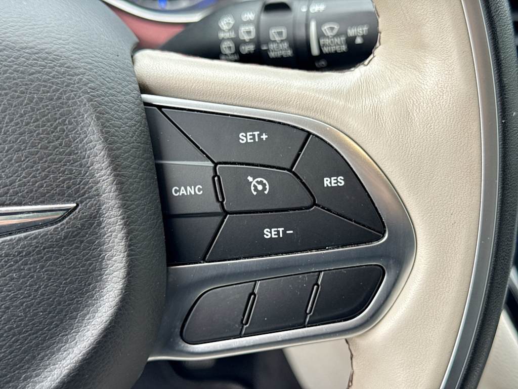 Thumbnail: 2020 Chrysler Pacifica - 29