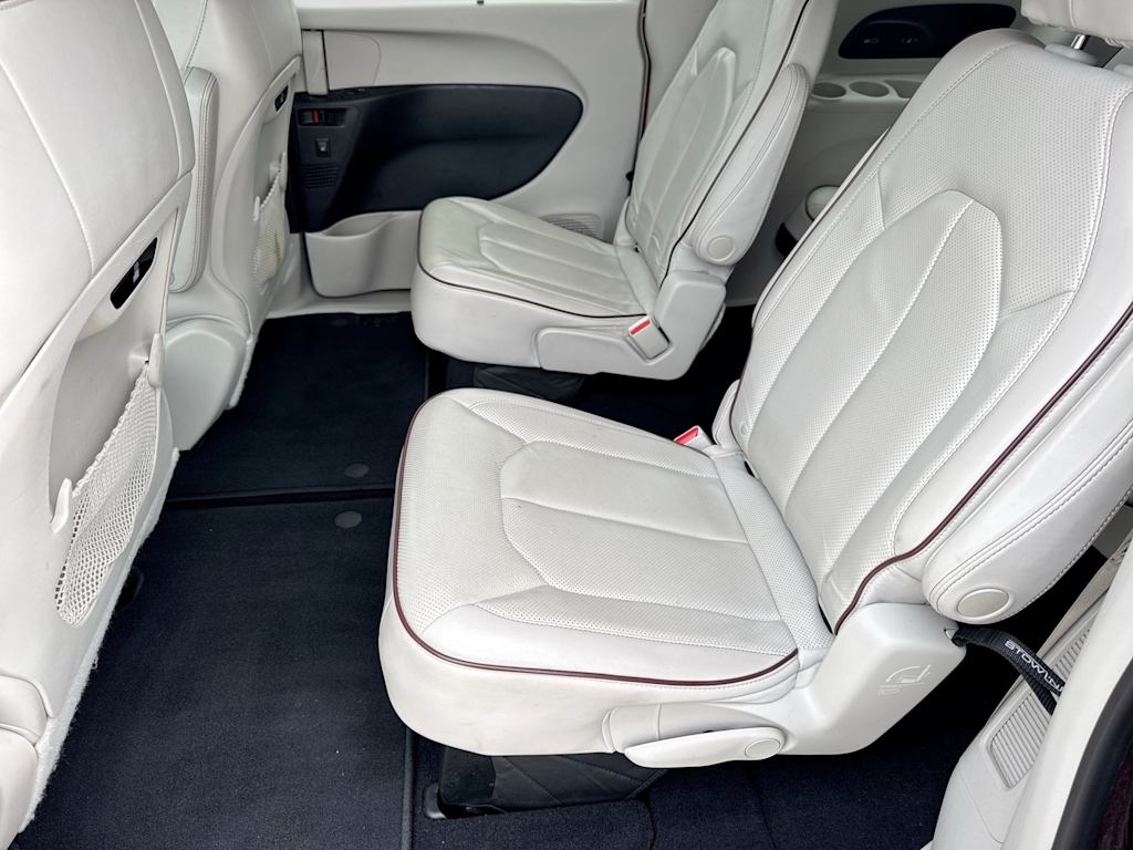 Thumbnail: 2020 Chrysler Pacifica - 25