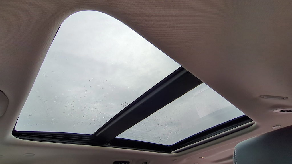 Thumbnail: 2023 Chrysler Pacifica - 24