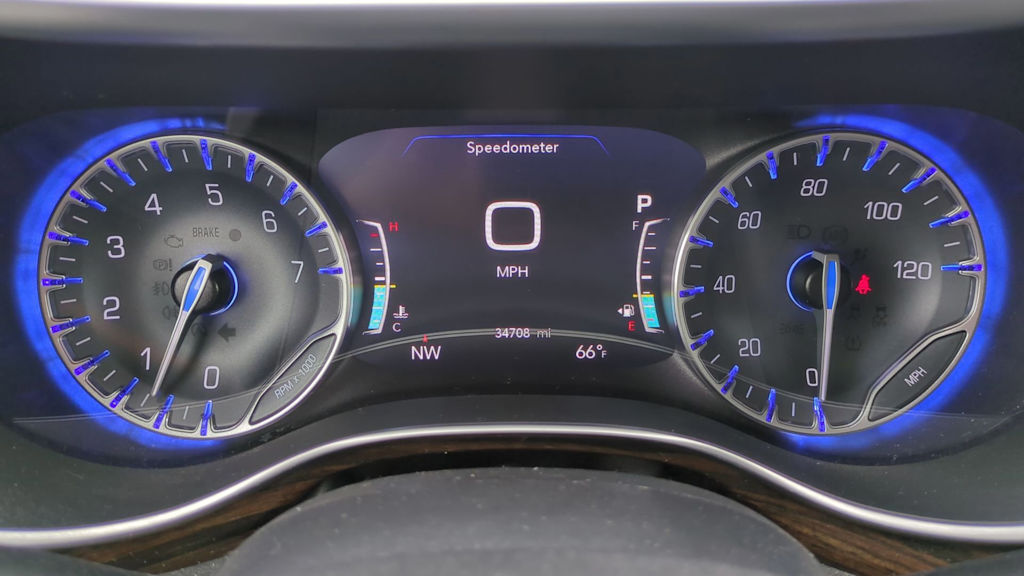 Thumbnail: 2023 Chrysler Pacifica - 17