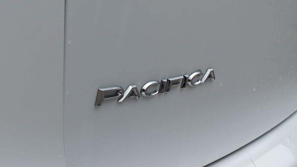 Thumbnail: 2023 Chrysler Pacifica - 7