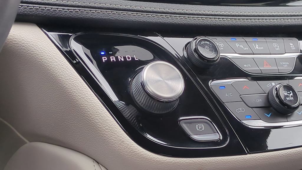 Thumbnail: 2023 Chrysler Pacifica - 35