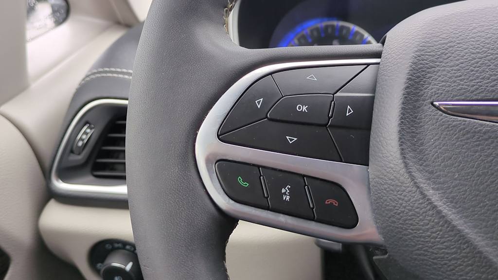 Thumbnail: 2023 Chrysler Pacifica - 27