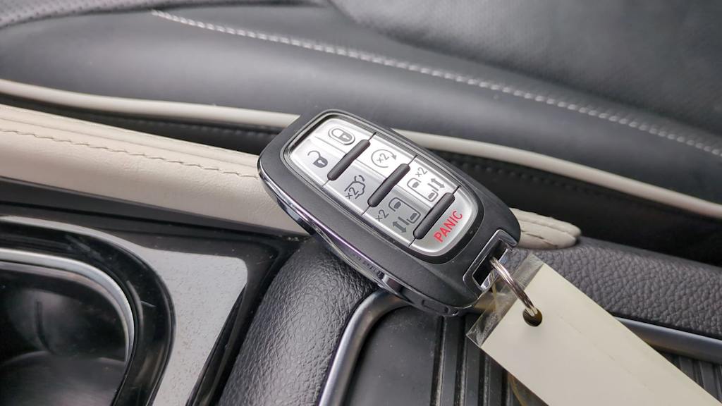 Thumbnail: 2023 Chrysler Pacifica - 38