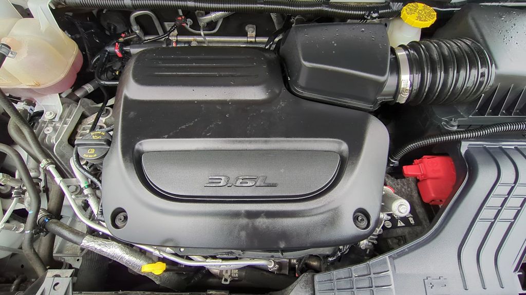 Thumbnail: 2023 Chrysler Pacifica - 9