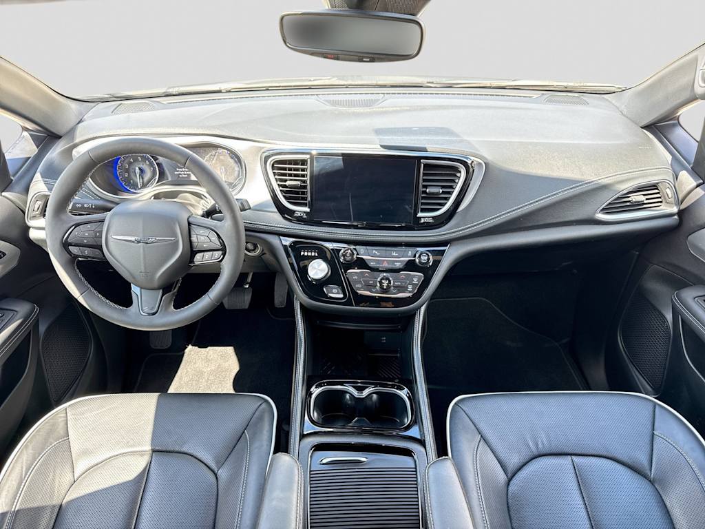 Thumbnail: 2026 Chrysler Pacifica - 9