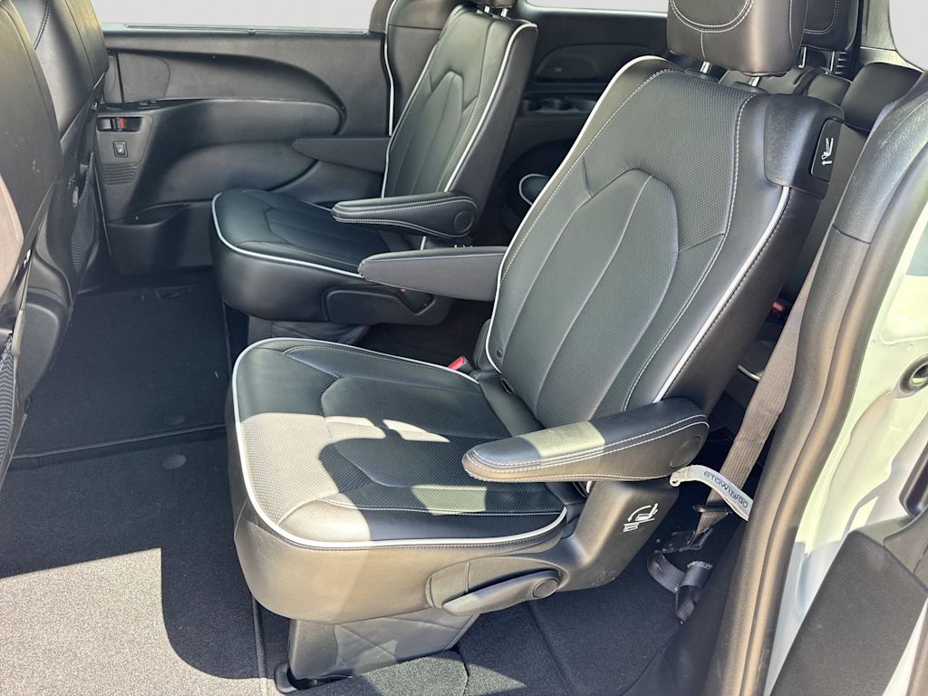 Thumbnail: 2026 Chrysler Pacifica - 27