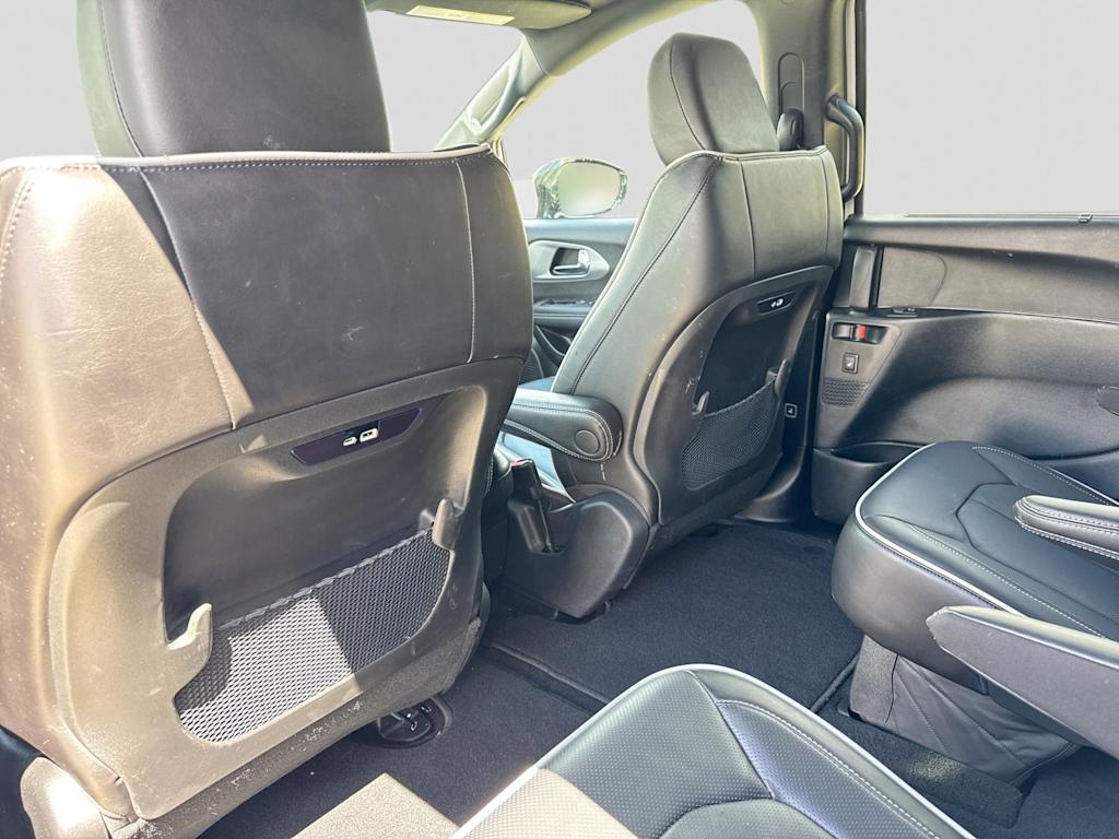 Thumbnail: 2026 Chrysler Pacifica - 12