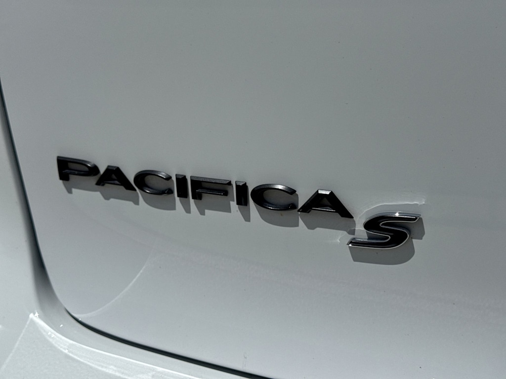 Thumbnail: 2026 Chrysler Pacifica - 24