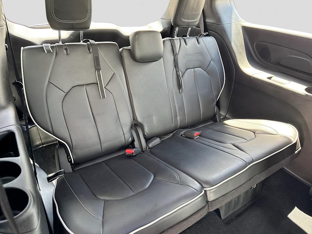 Thumbnail: 2026 Chrysler Pacifica - 29