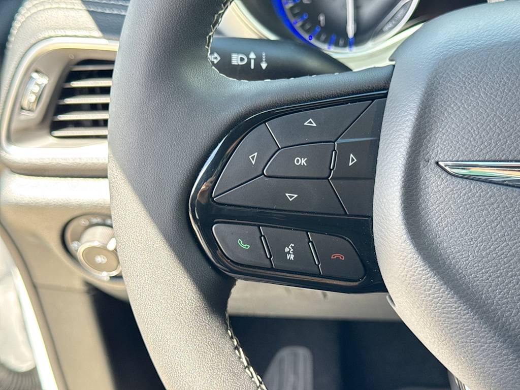 Thumbnail: 2026 Chrysler Pacifica - 31