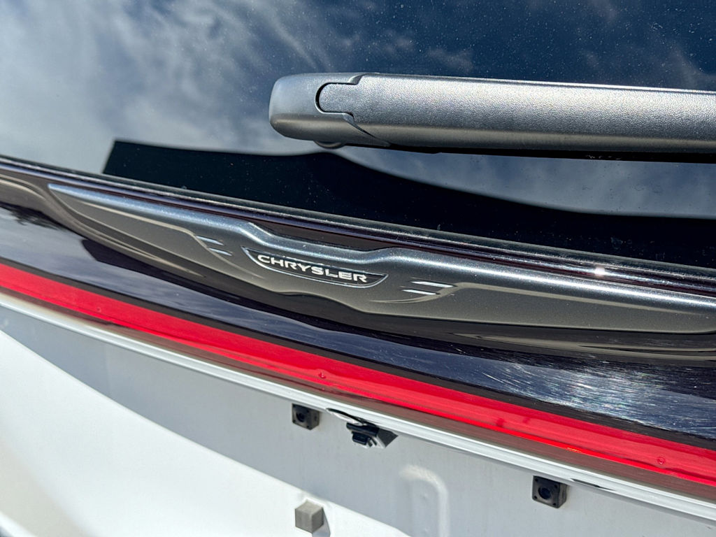 Thumbnail: 2026 Chrysler Pacifica - 7