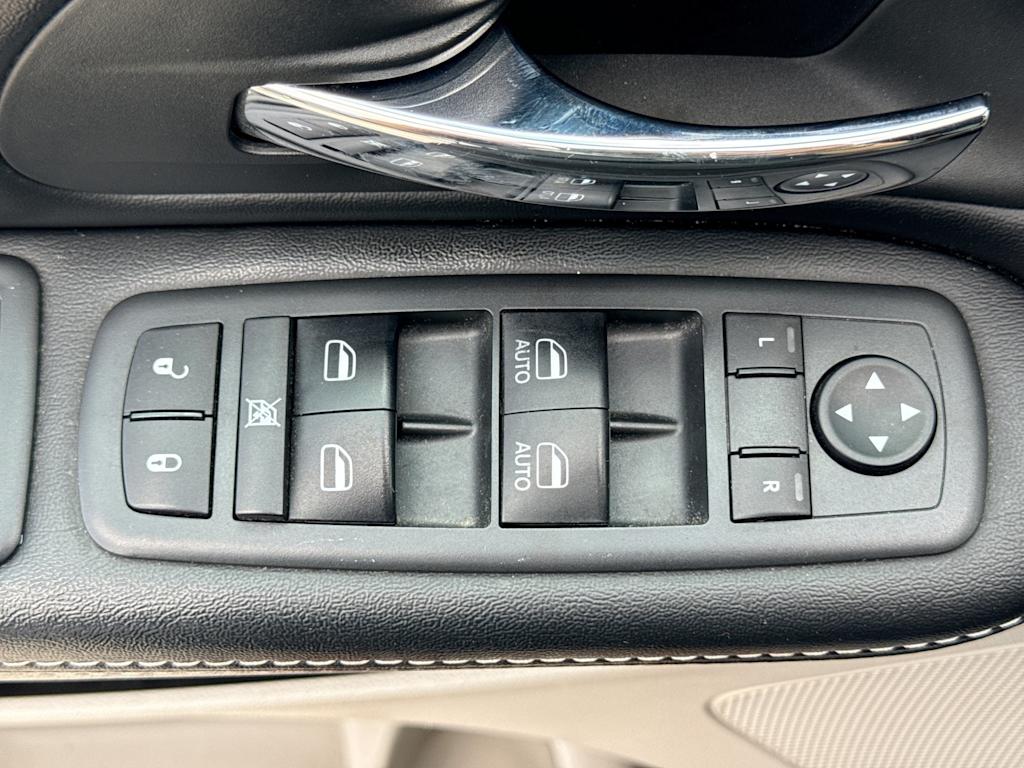 Thumbnail: 2019 Dodge Grand Caravan - 26