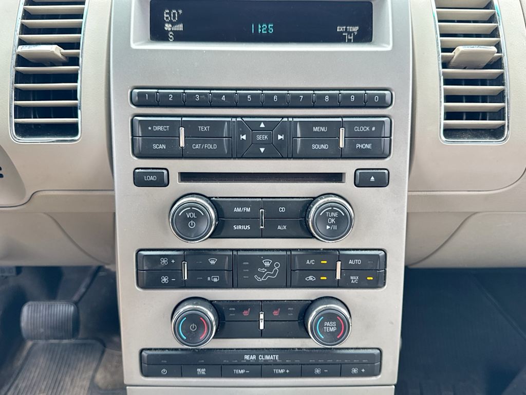 Thumbnail: 2010 Ford Flex - 20