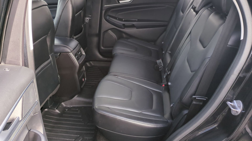 Thumbnail: 2018 Ford Edge - 12