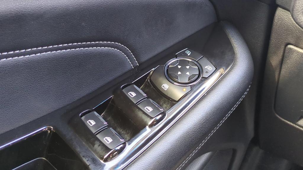 Thumbnail: 2018 Ford Edge - 23