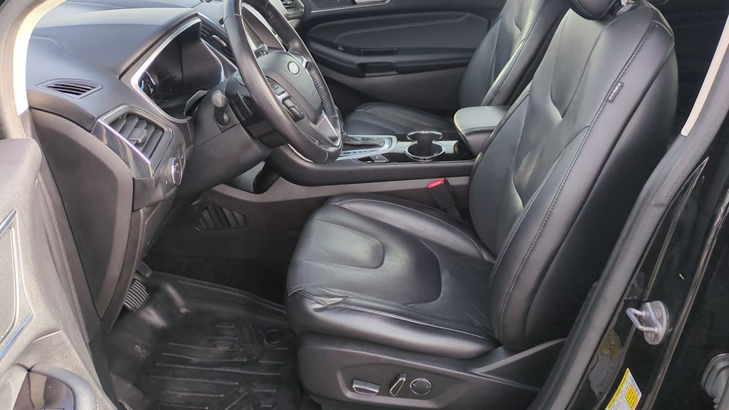 Thumbnail: 2018 Ford Edge - 10