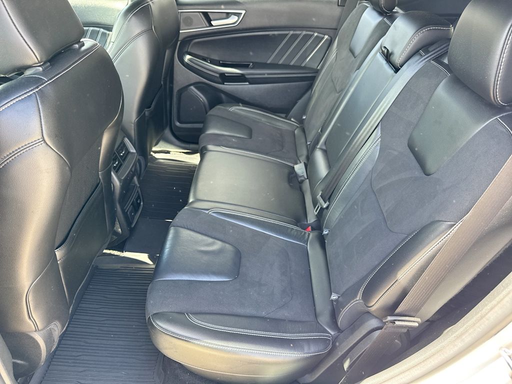 Thumbnail: 2020 Ford Edge - 27