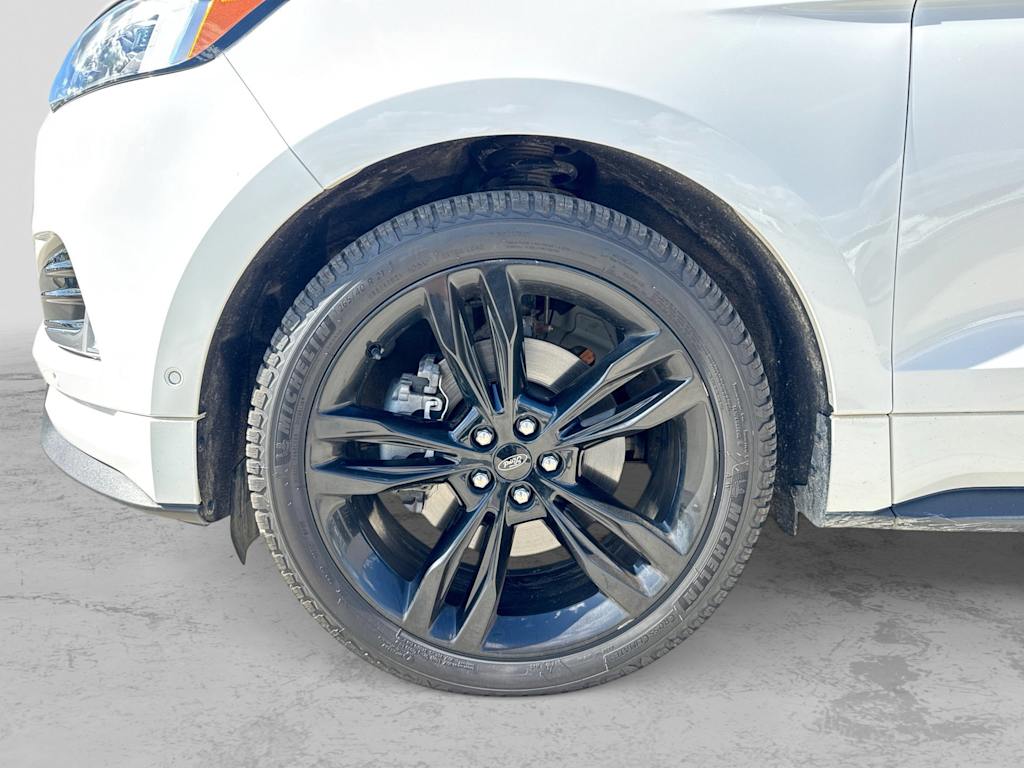 Thumbnail: 2020 Ford Edge - 8