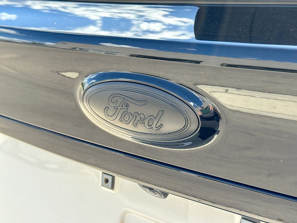 Thumbnail: 2020 Ford Edge - 7