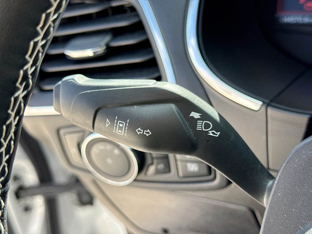Thumbnail: 2020 Ford Edge - 15