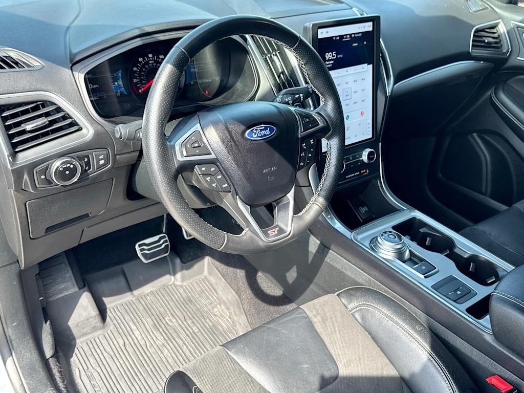 Thumbnail: 2023 Ford Edge - 2