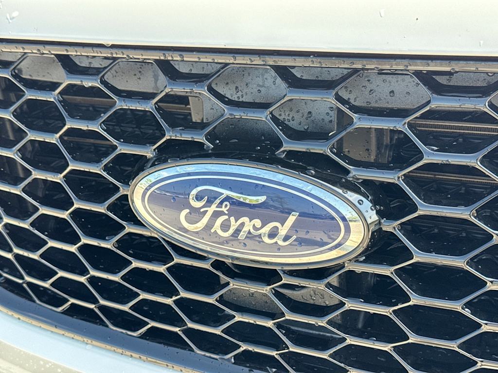 Thumbnail: 2023 Ford Edge - 6