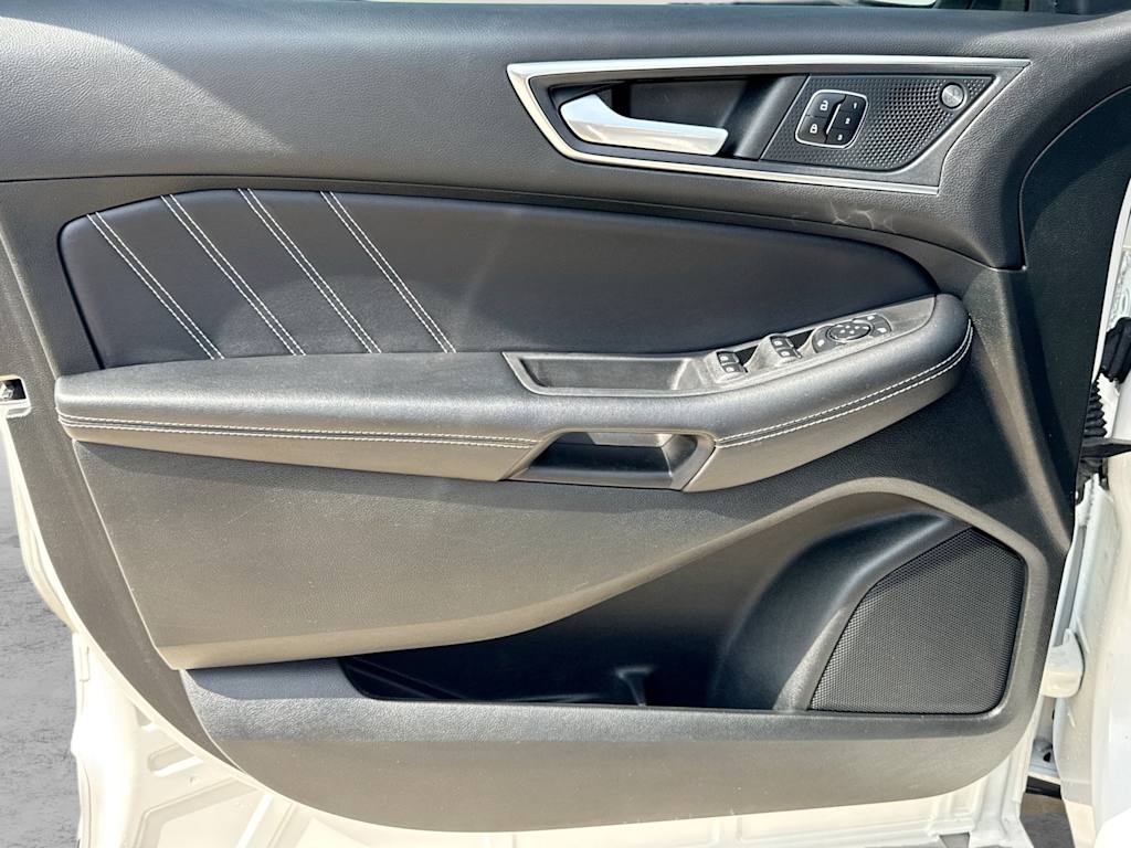 Thumbnail: 2023 Ford Edge - 33