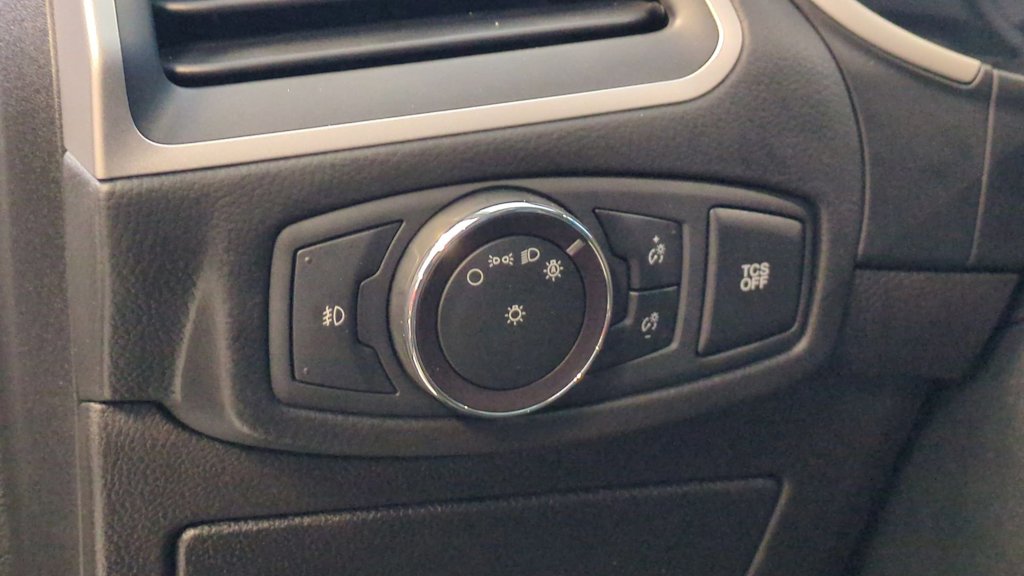 Thumbnail: 2019 Ford Edge - 22