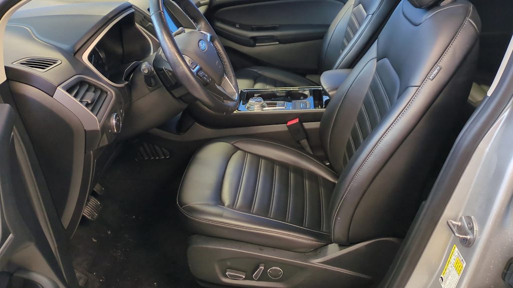 Thumbnail: 2019 Ford Edge - 10