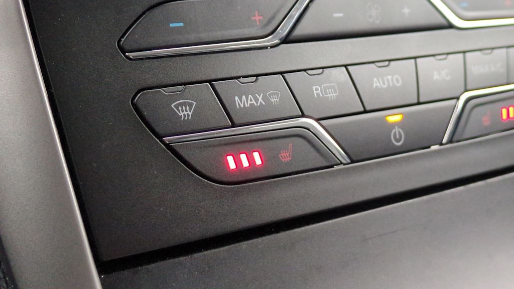 Thumbnail: 2019 Ford Edge - 35