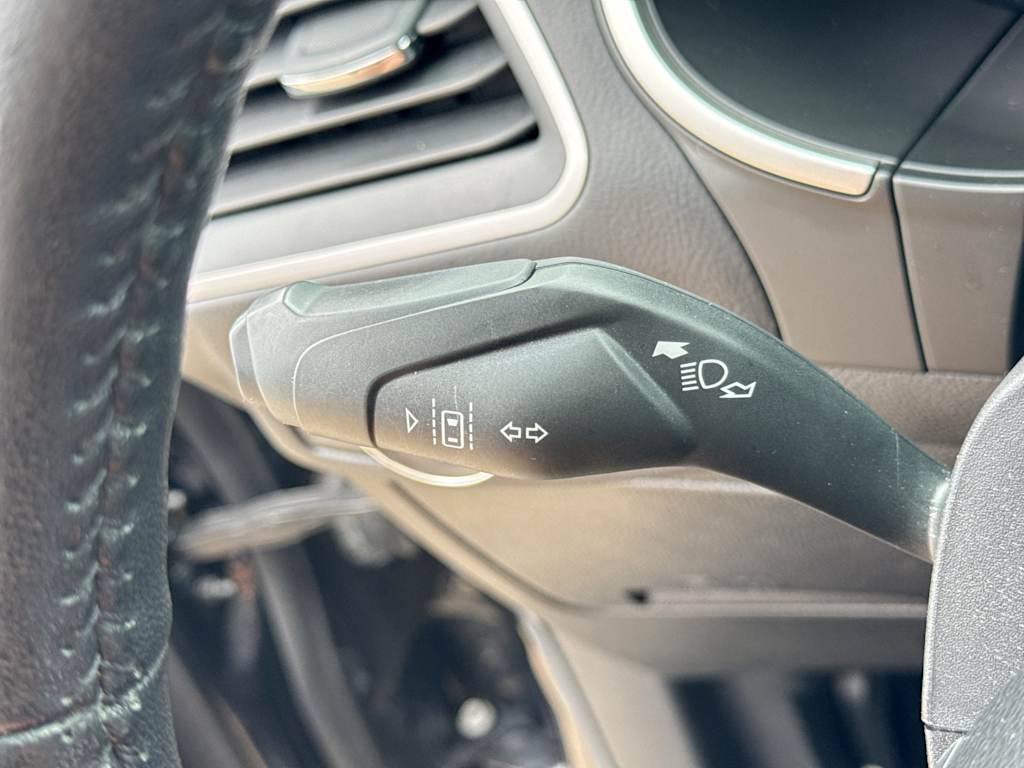 Thumbnail: 2021 Ford Edge - 14