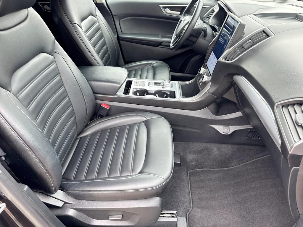 Thumbnail: 2021 Ford Edge - 10