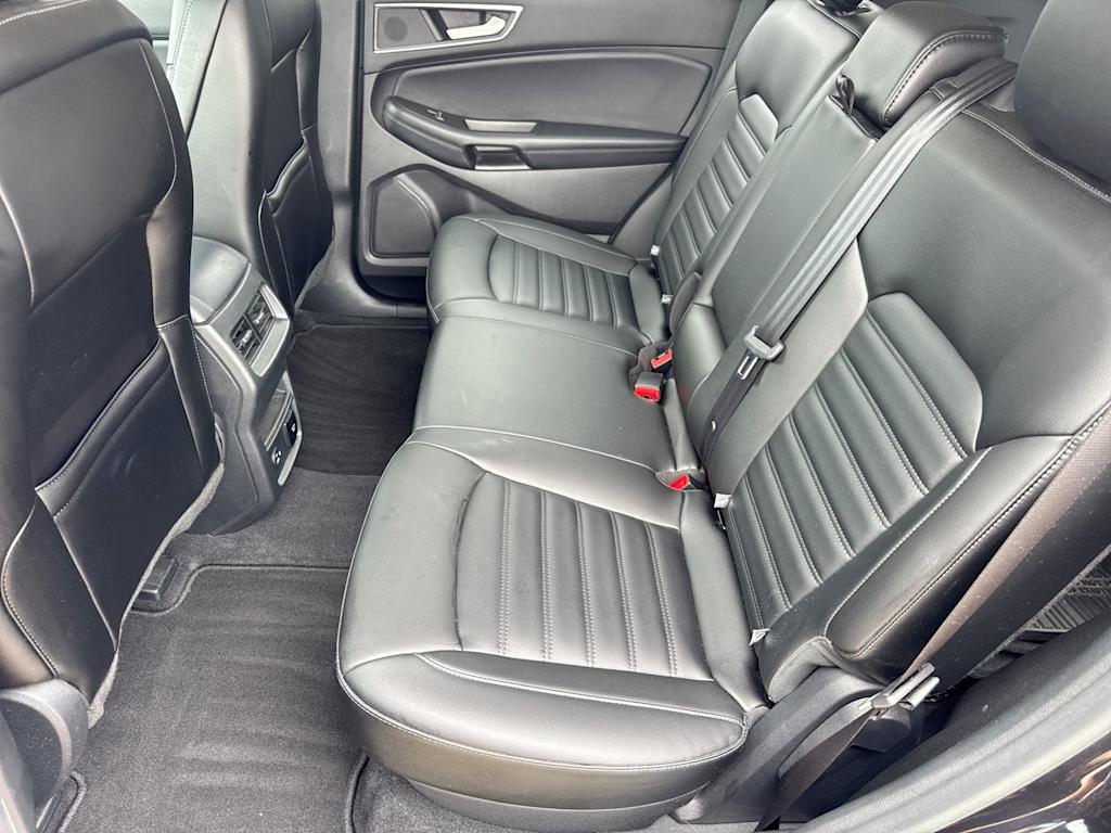 Thumbnail: 2021 Ford Edge - 26
