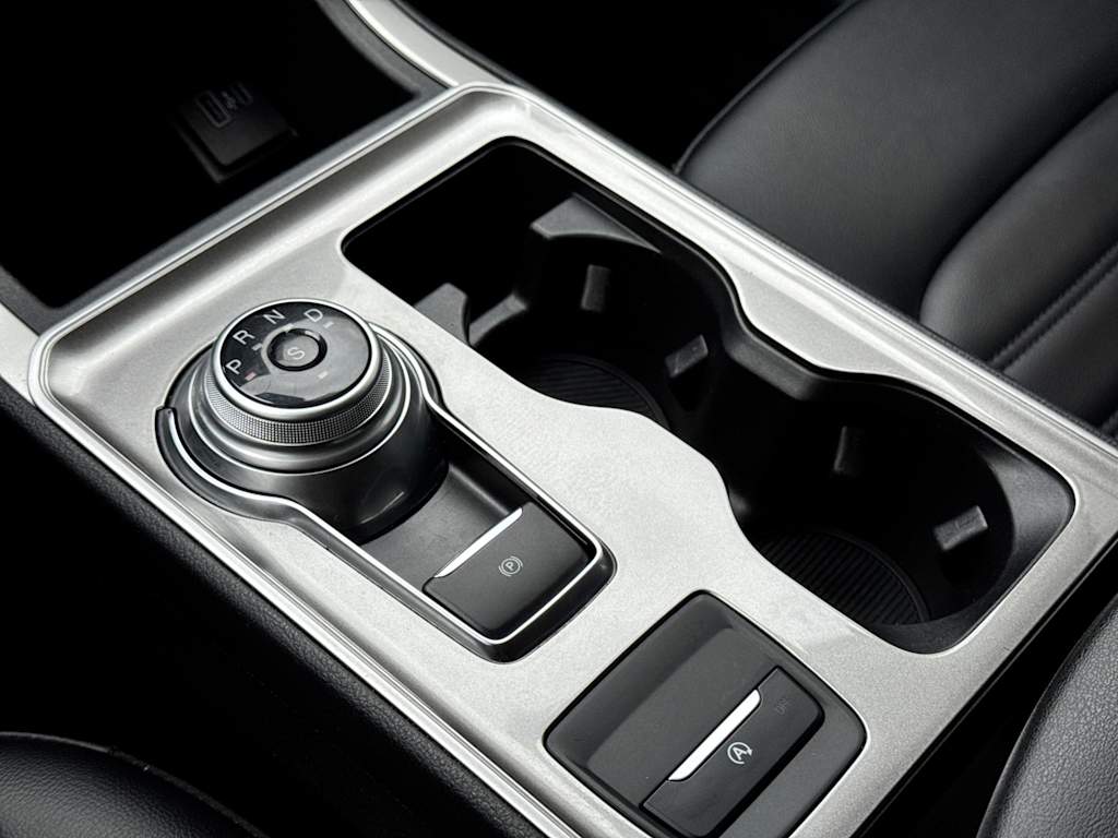 Thumbnail: 2023 Ford Edge - 34