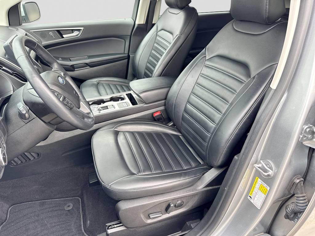 Thumbnail: 2023 Ford Edge - 21