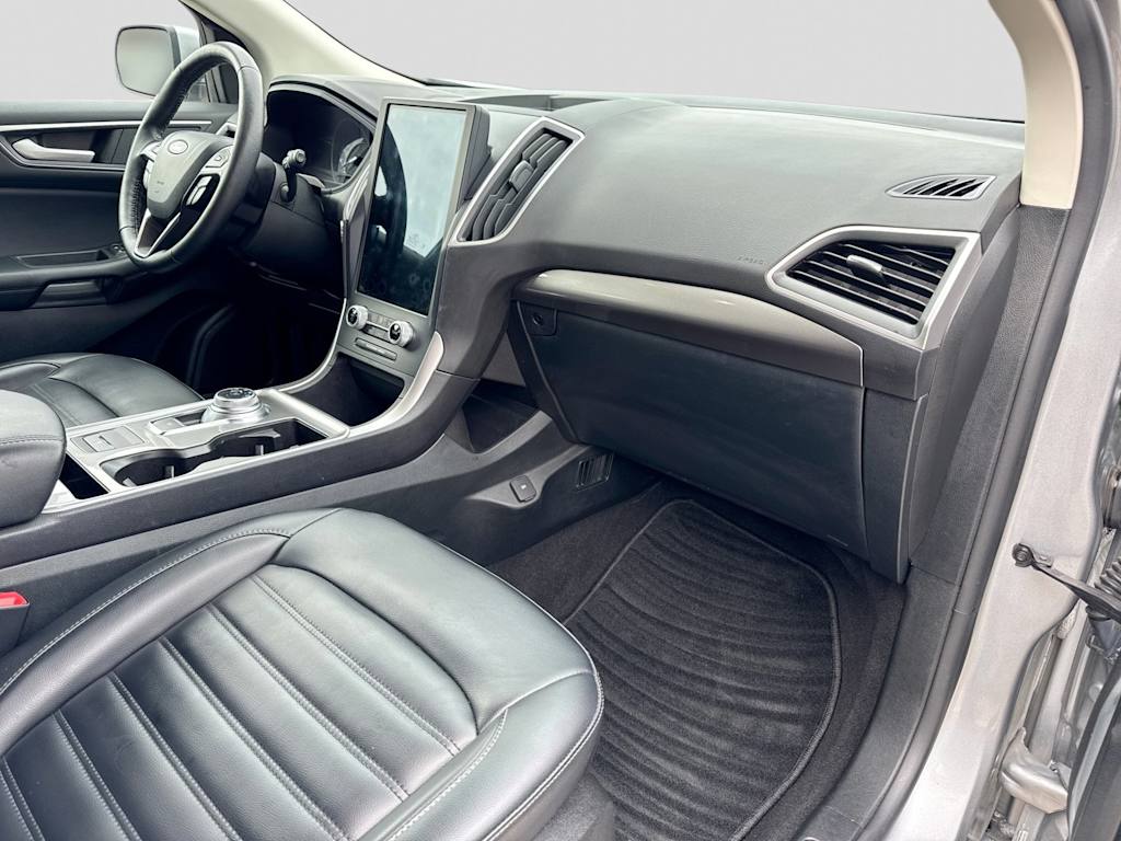 Thumbnail: 2023 Ford Edge - 18