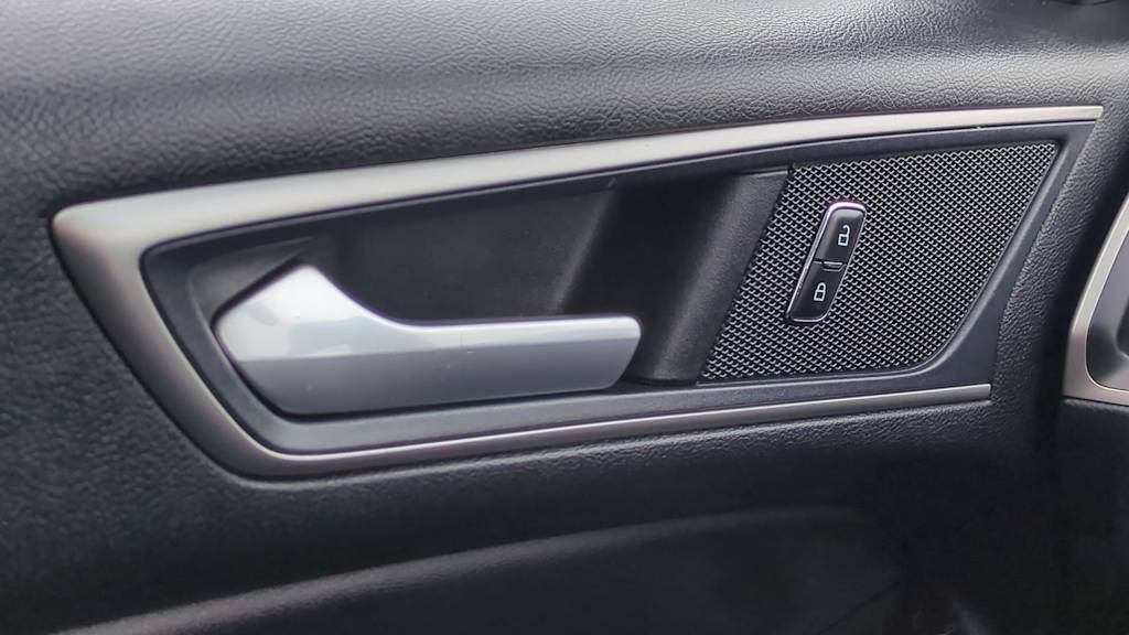 Thumbnail: 2019 Ford Edge - 33