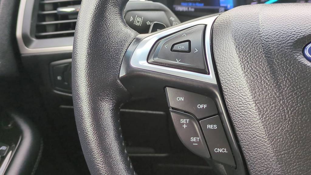 Thumbnail: 2019 Ford Edge - 26