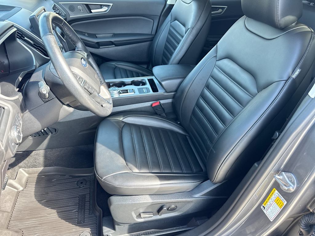 Thumbnail: 2021 Ford Edge - 10