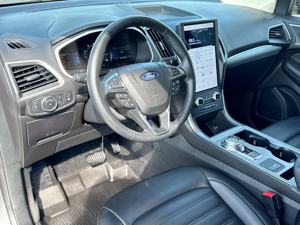 Thumbnail: 2021 Ford Edge - 2